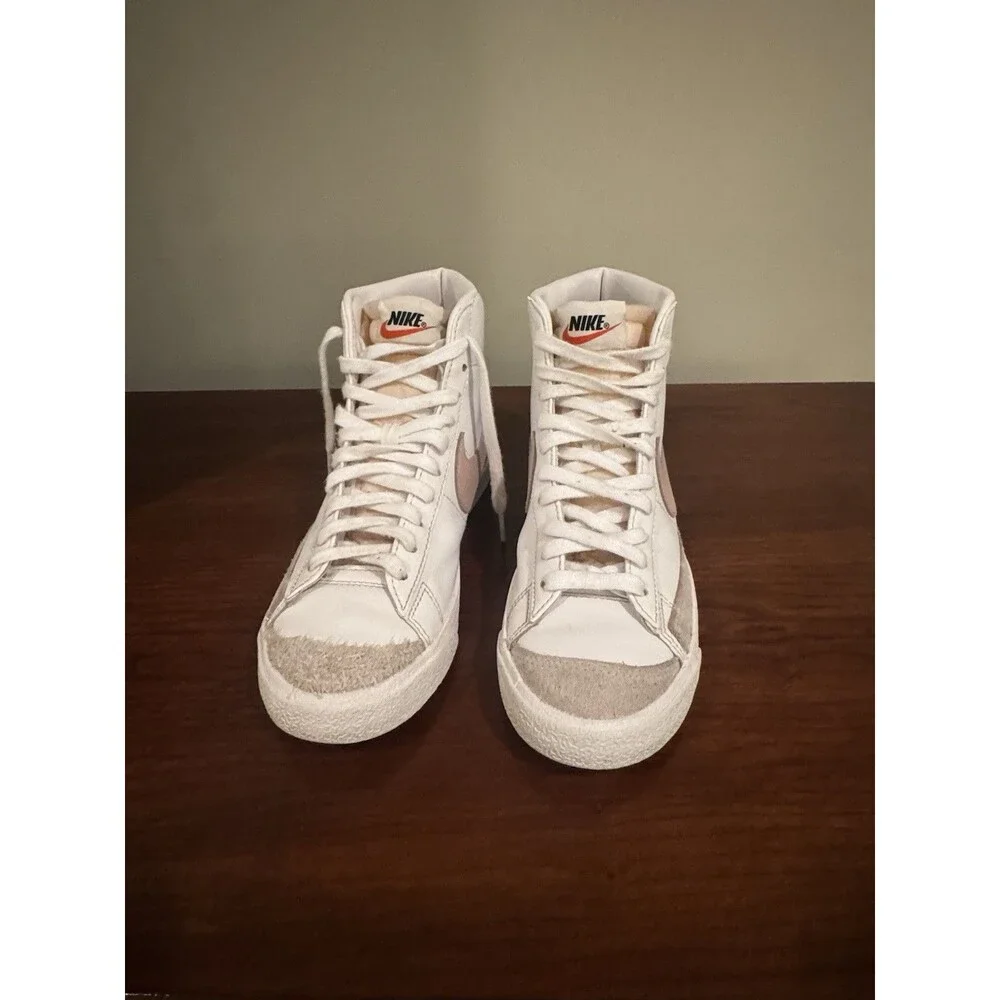 Nike Blazer Mid Unisex Adults White and Beige Mid Top Lace Up Trainers